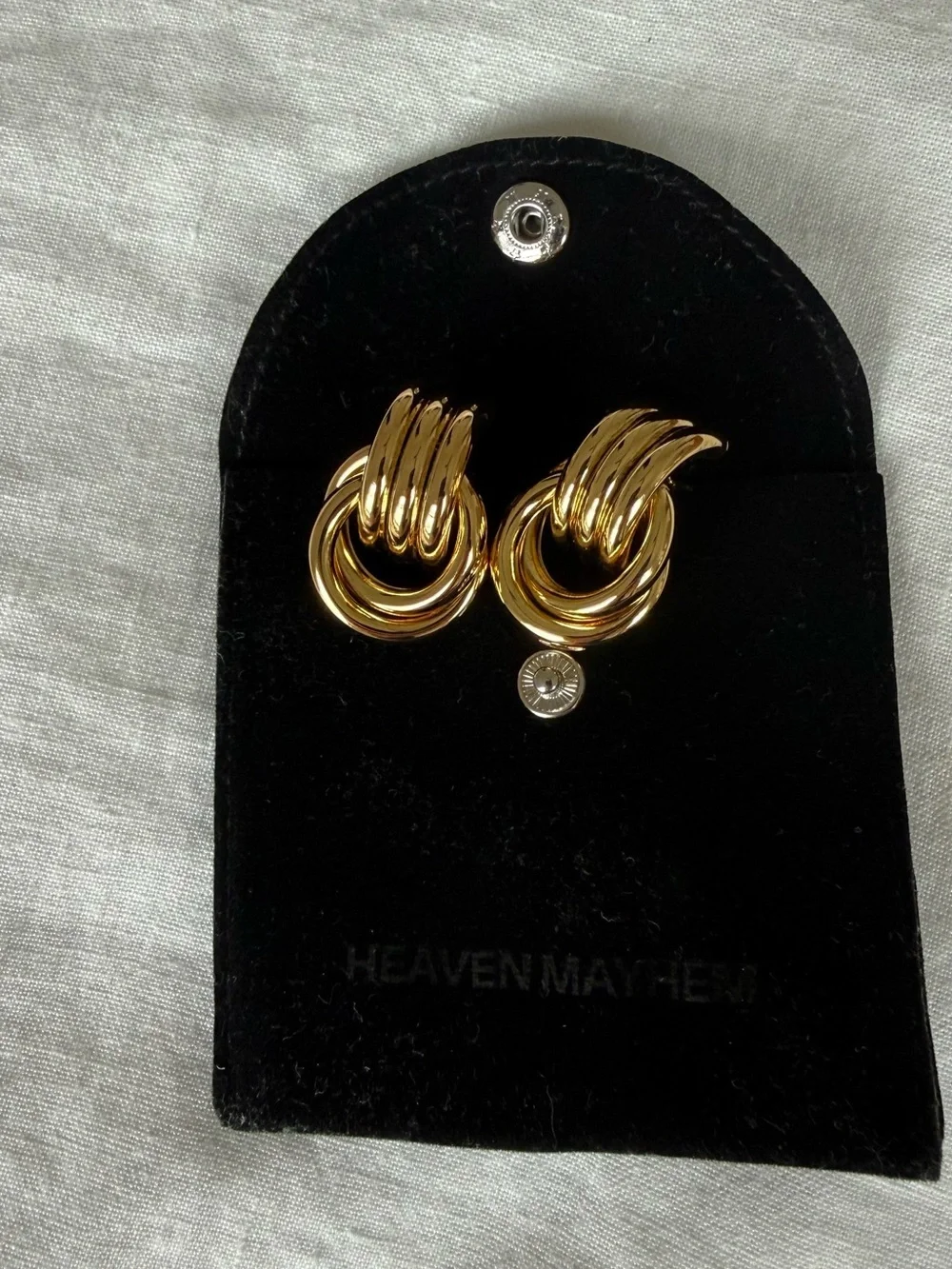 HEAVEN MAYHEM - Mini Knot Earrings NEW